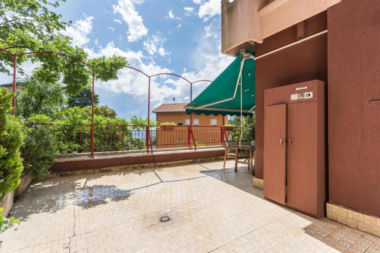 Апартаменты La Terrazza Брунате Экстерьер фото